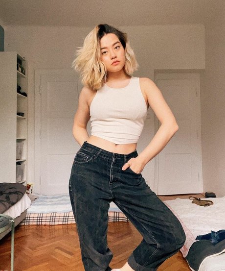 Anne Whisper actriz de alta calidad imagen