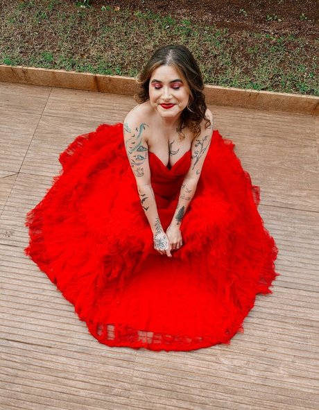 Alice Aquino estrella porno desnuda foto