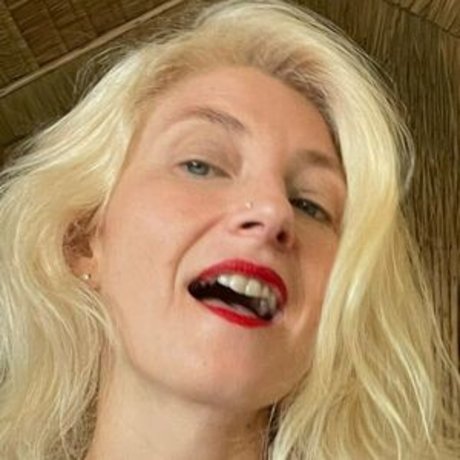 liakovach actriz adulta imagen