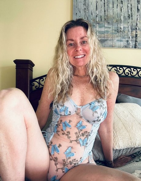 Mackenzie J hermosa estrella porno imágenes