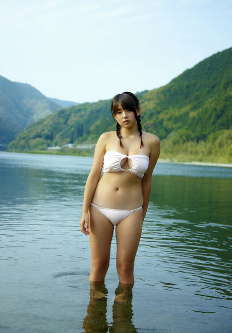 Ai Shinozaki estrella atractiva archivo