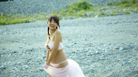Ai Shinozaki modelo gratis galerías