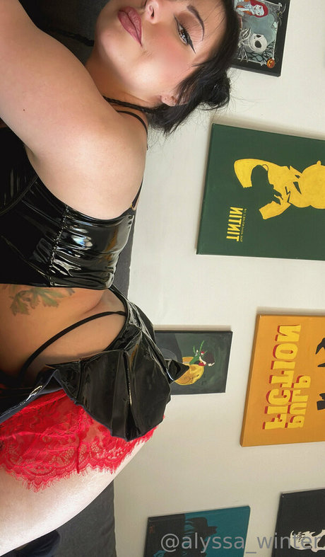 alyssa winter modelo adulto galería