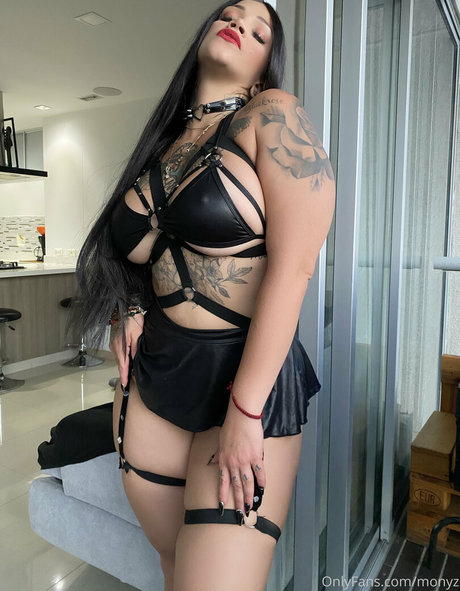 monyz actriz adulta recopilación