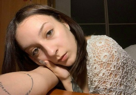 pppoisonnnivy modelo perfecto galería