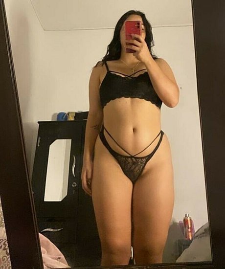 Iris Ramos modelo agradable imágenes