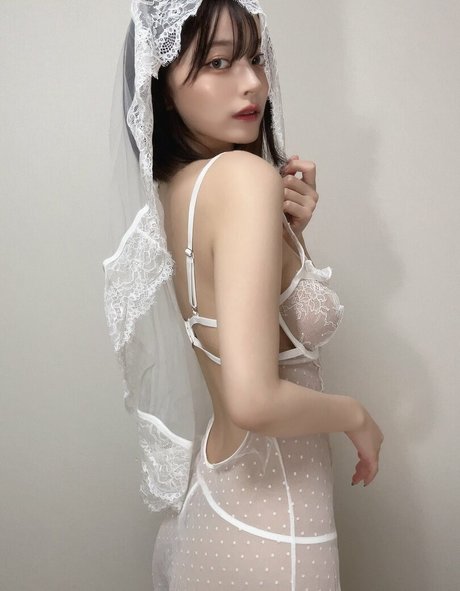 minachimaru modelo libre galerías