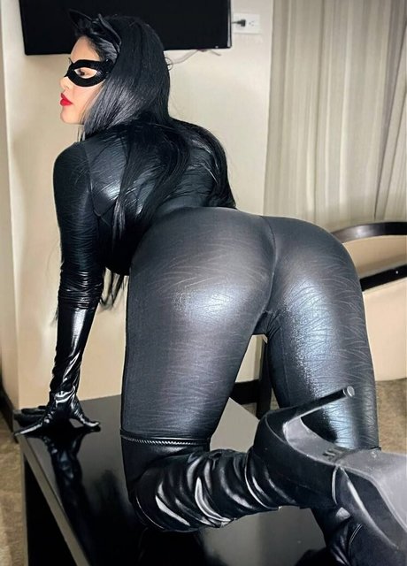 Kimberly Delgado bonita estrella fotos