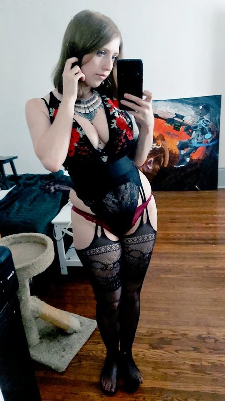 Arwen Datnoid actriz adulta galerías