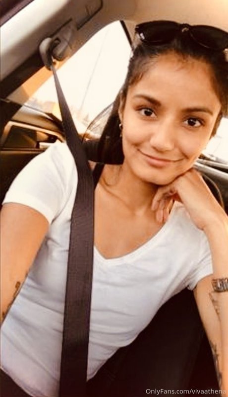 Viva Athena estrella perfecta galerías