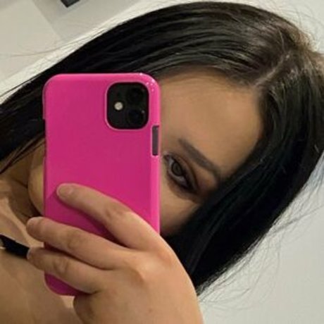 JJade 23 modelo libre imágenes