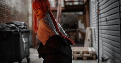 itsadeathwish estrella porno atractiva imágenes