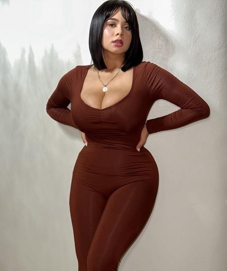 audryadames estrella fotos