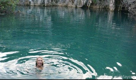 _laycee libre de estrellas archivo