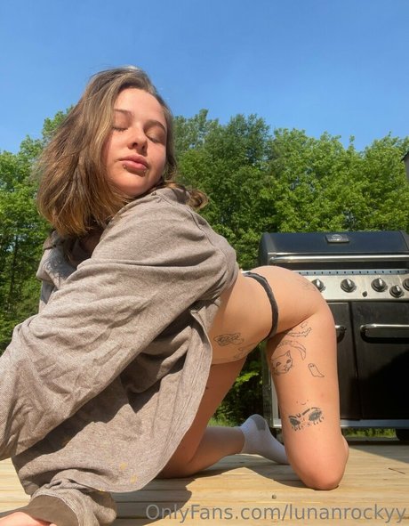 lunanrockyy modelo xxx fotos