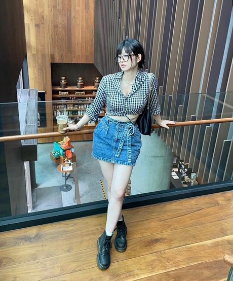 ZhouYiQin actriz exclusiva galerías