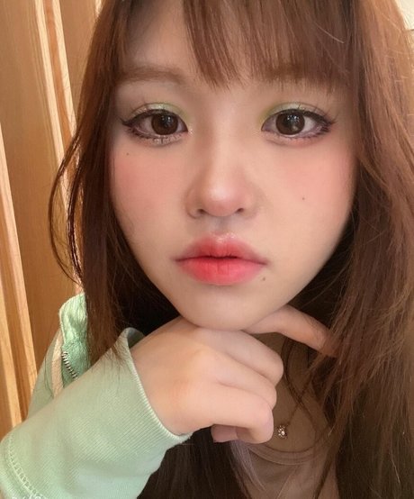 ZhouYiQin estrella porno de arte fotos