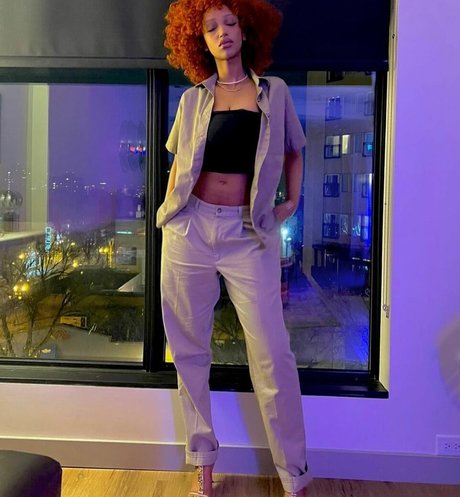 Solaya Ismail libre de estrellas galería