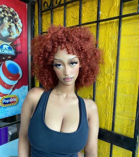 Solaya Ismail buena estrella porno imágenes