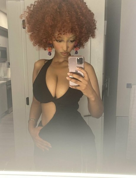 Solaya Ismail estrella del sexo fotos