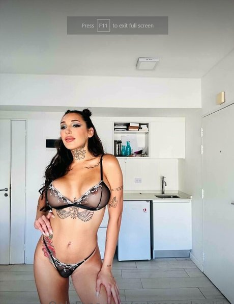 Emma Lusicich modelo porno galerías