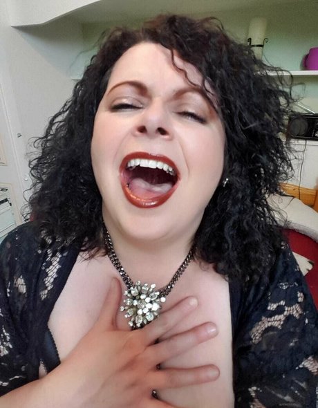 maturebustymom estrella porno bonita archivo