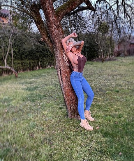 Deminecka estrella porno erótica foto