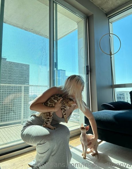 inspiredbyanya modelo desnudo galería