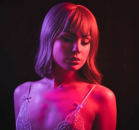 Rana Katana modelo hermosa galerías