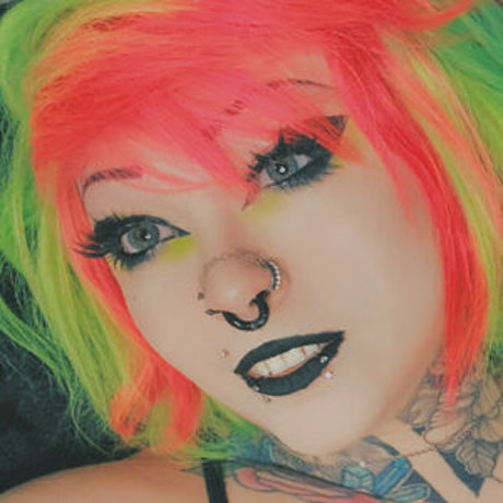 Luna Ghostess hermosa modelo fotos