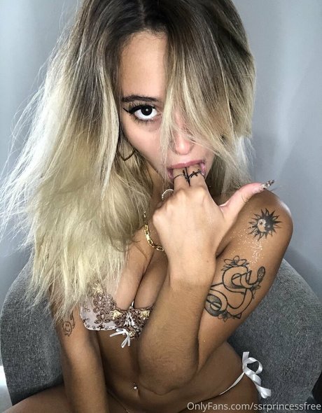 latinabaddyprincess Fotoaufnahmen