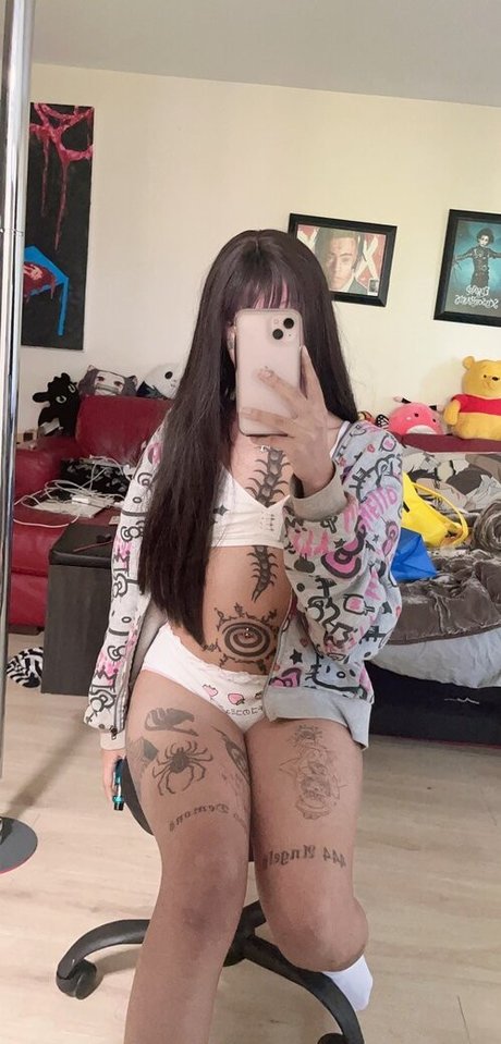 cyber0v0 modelo perfecto foto