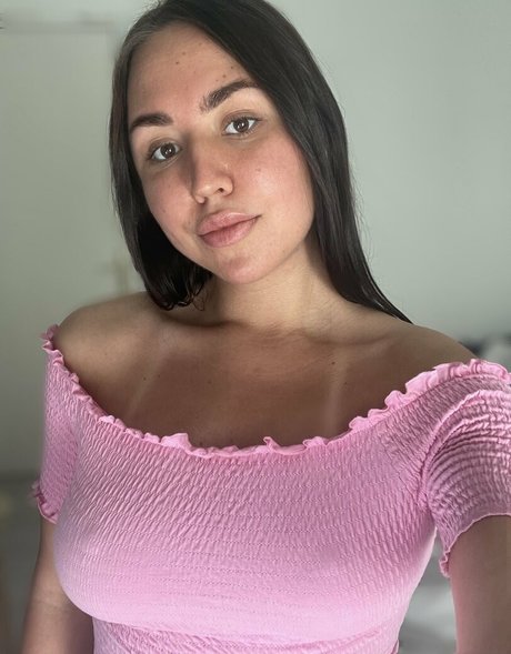 facedownassuup modelo desnuda galería