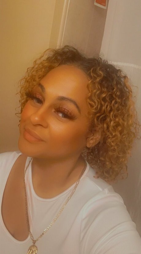 lolabooty111122 actriz de alta definición galerías