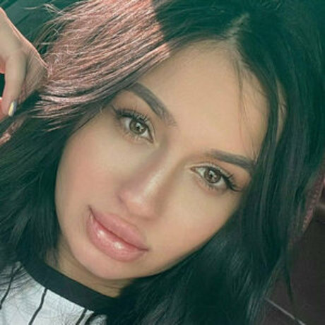 cami diva estrella xxx galerías