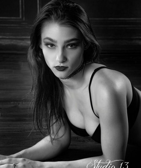 mysterybabae modelo adulto imágenes