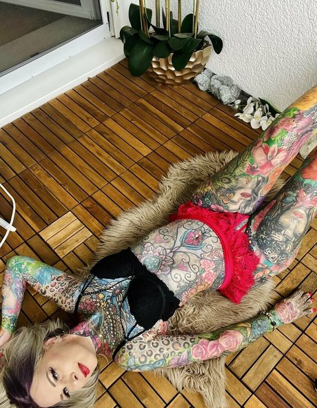 Tattoobutterfly xxx estrella porno galerías