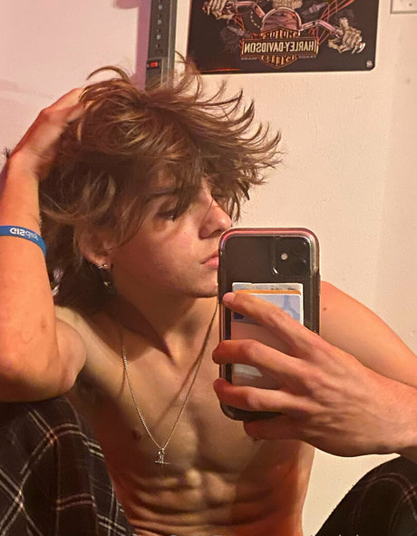 onlybonez estrella desnuda imagen