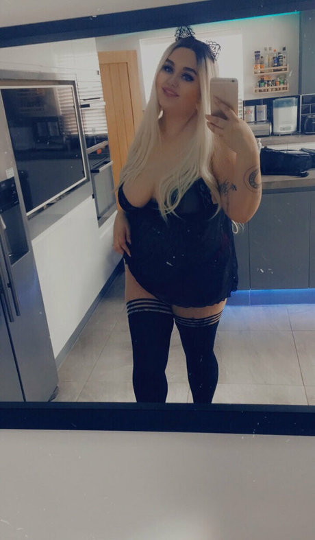 btattooed angel sexo estrella fotos