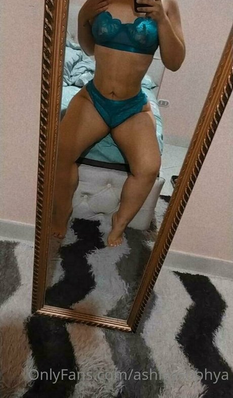 ashleysophya modelo agradable foto