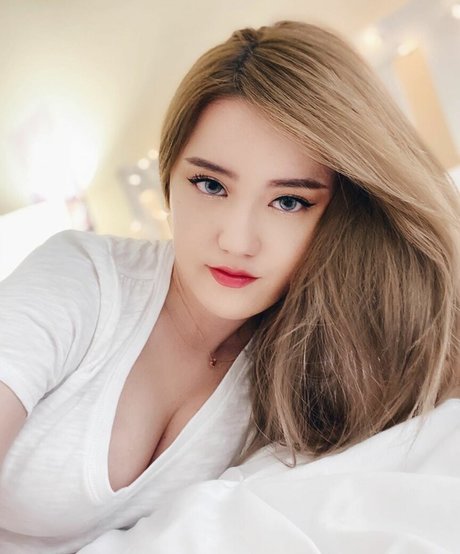 onlyfans de jóvenes asiáticas bastante pornografico fotos