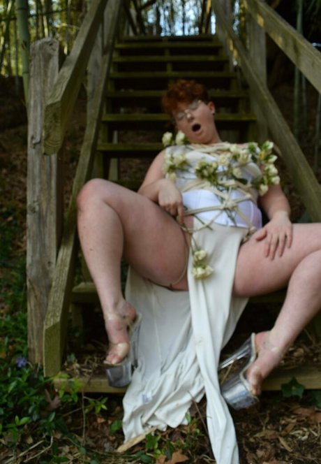 sluttubus modelo atractivo archivo