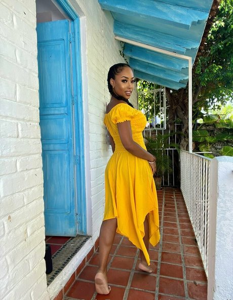 ninadoesitall estrella porno sexy foto