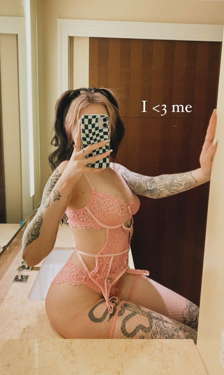 Morgan Adams modelo libre galerías