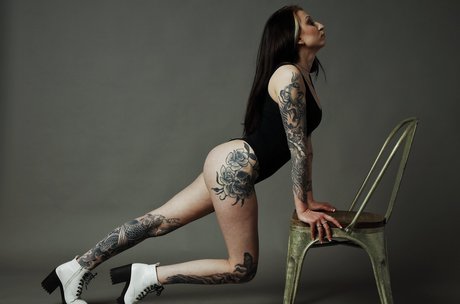 Morgan Adams modelo libre galería