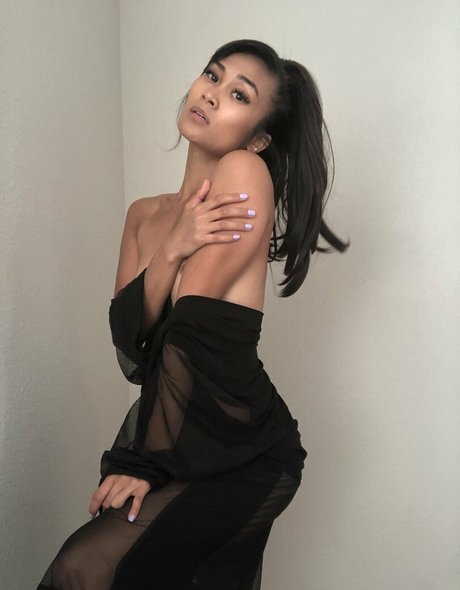 sunshinesina modelo de alta calidad foto