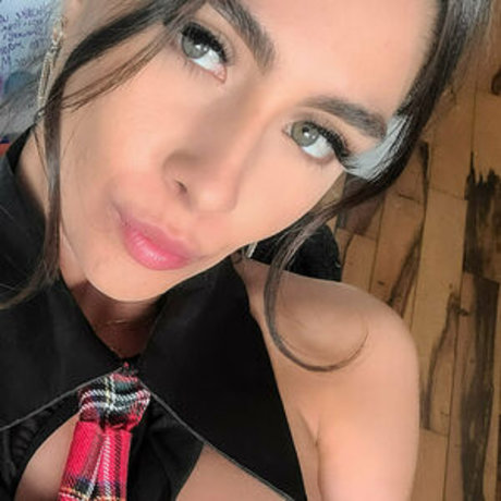 freetrukait estrella caliente imagen