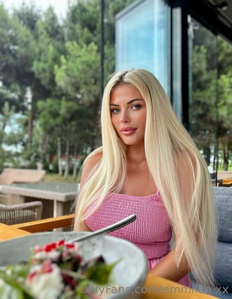 emmilee xx modelo desnudos imágenes