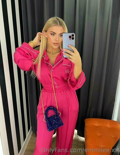 emmilee xx estrella perfecta galería