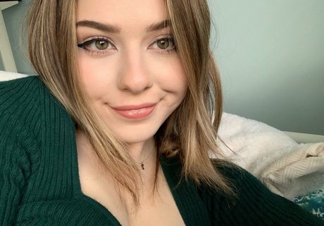 Aveykitty estrella porno hermosa fotos